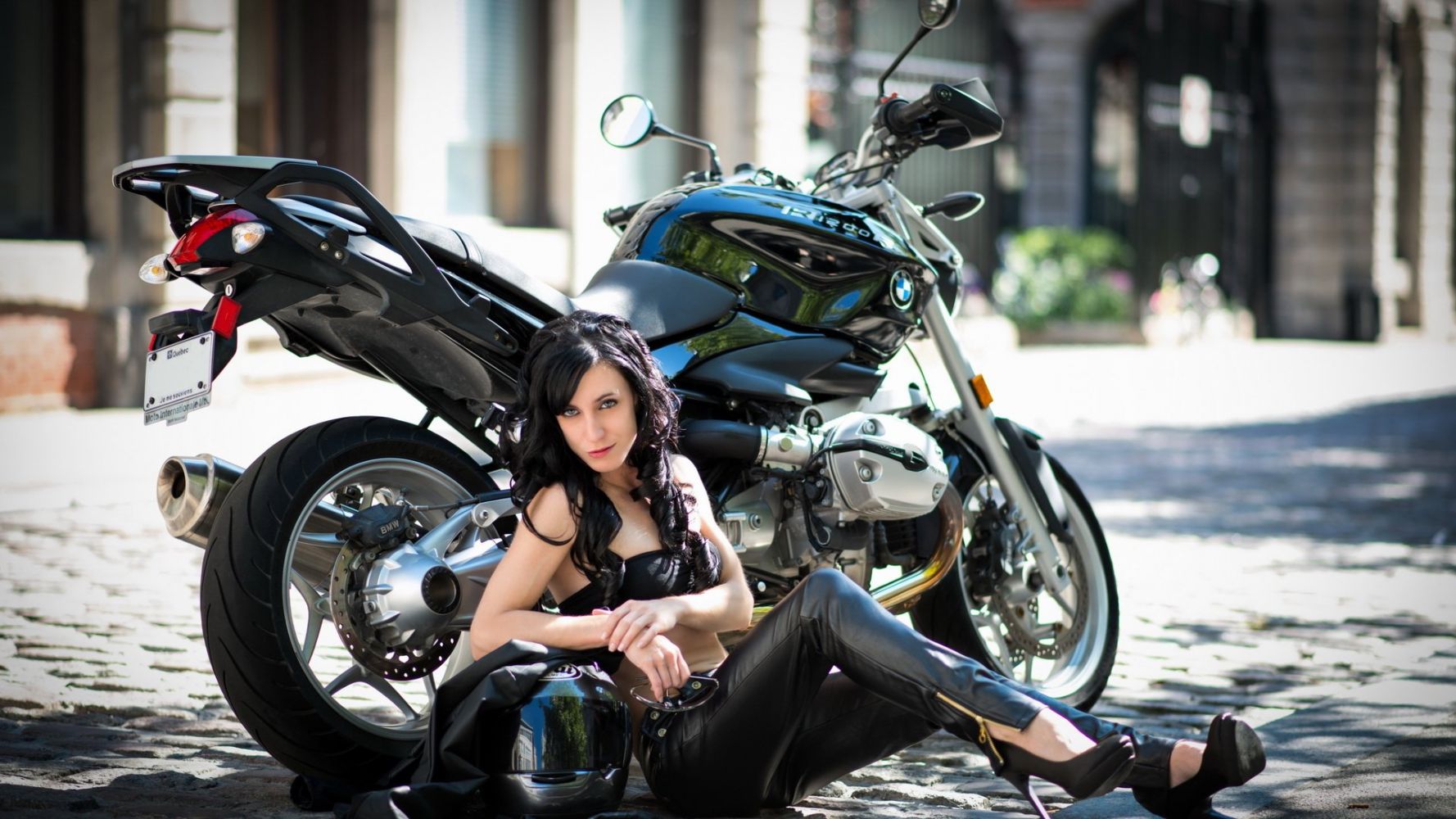 European women on bikes in Kayseri