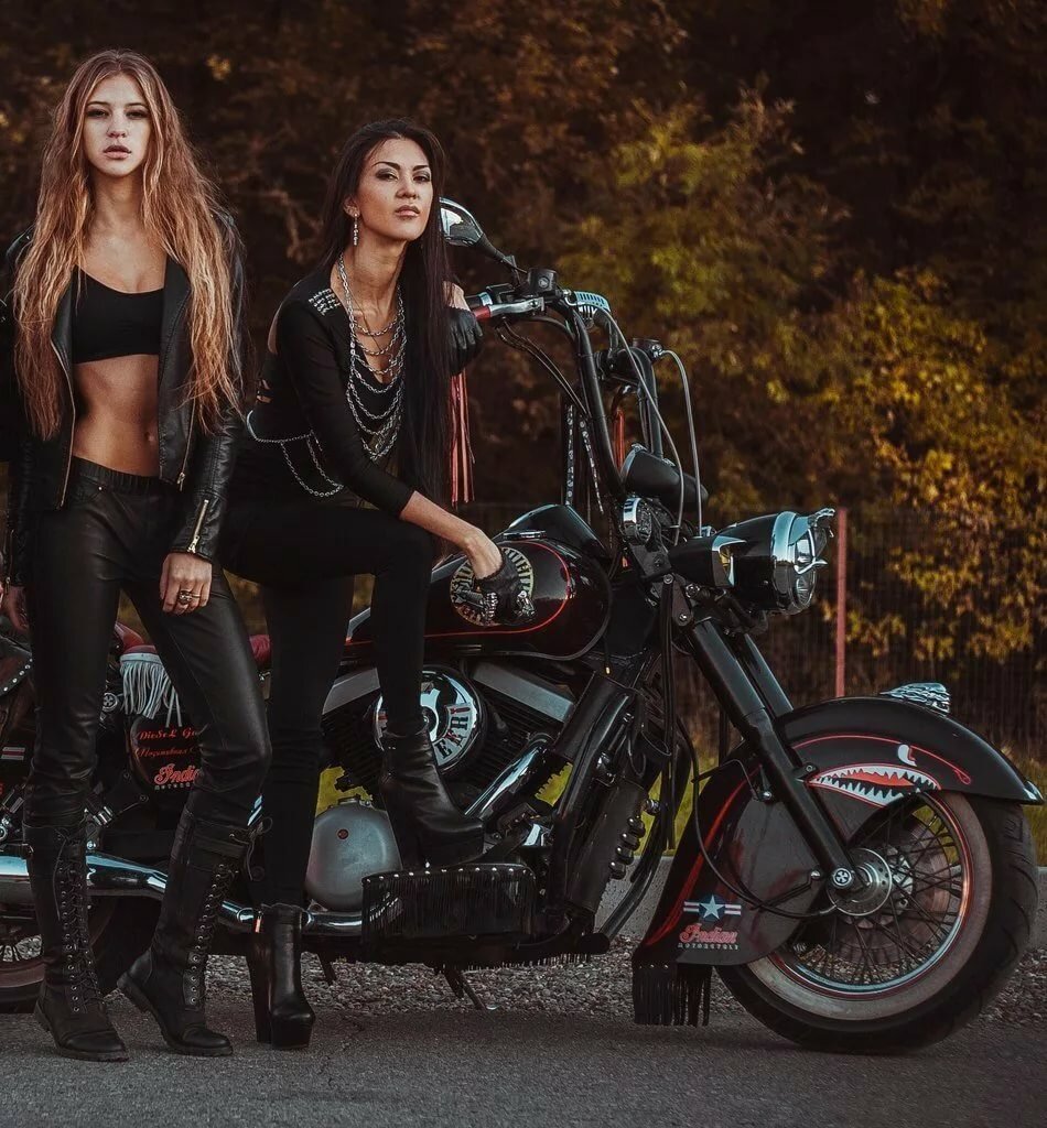 Beautiful girls and bikes in Kayseri