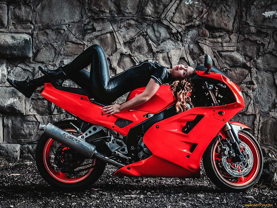 Beautiful girl Beautiful girls and motorcycles in Kayseri