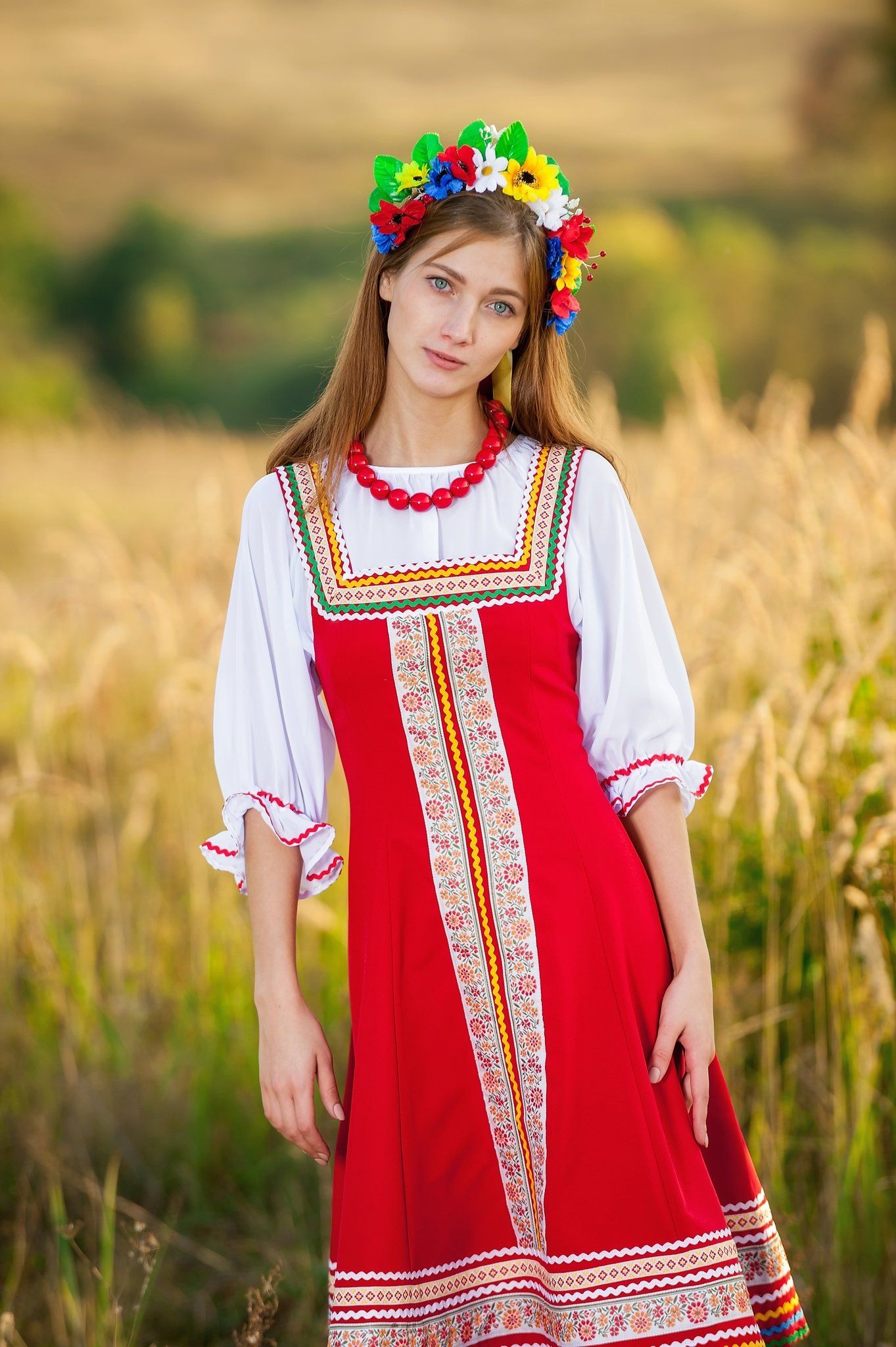 Women in Slavic costumes in Kayseri